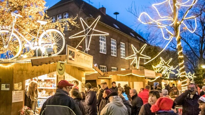 Beliebter Markt in Meerbusch: Von Musik bis Feuerwerk – das bietet der 25. Strümper Weihnachtsmarkt