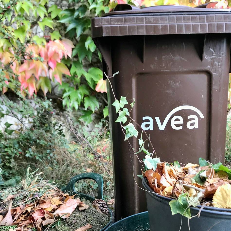 Entsorger in Leverkusen: Avea verschickt ab 2026 keine Papierabfuhrkalender mehr