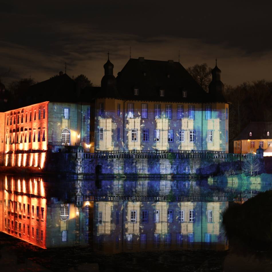 Besonderer Weihnachtsmarkt in Jüchen: Schloss Dyck funkelt zur Schlossweihnacht