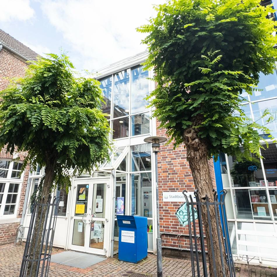 Einstimmung auf den Advent: Treppenhaussingen in der Stadtbücherei Breyell