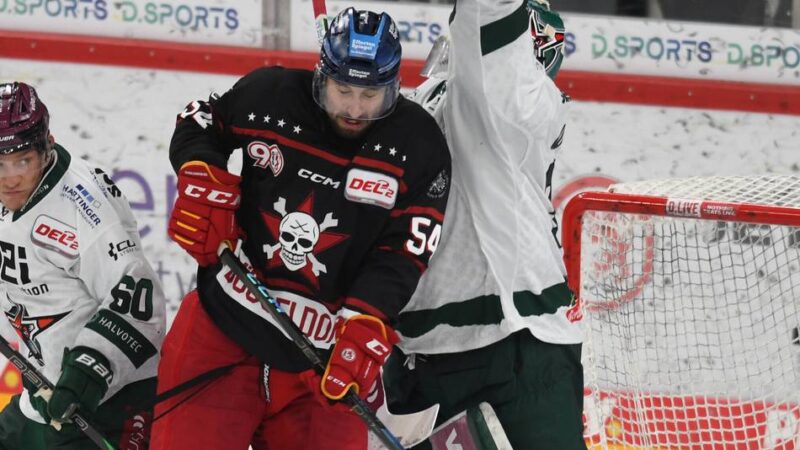 Ernüchternde Geburtstagsparty: DEG verliert deutlich gegen Rosenheim – Im Video: So kam es zum klaren Ergebnis