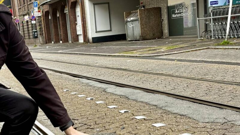 Politik in Krefeld: Unterwegs mit Bezirksvorsteher Frank Hinz im Südbezirk