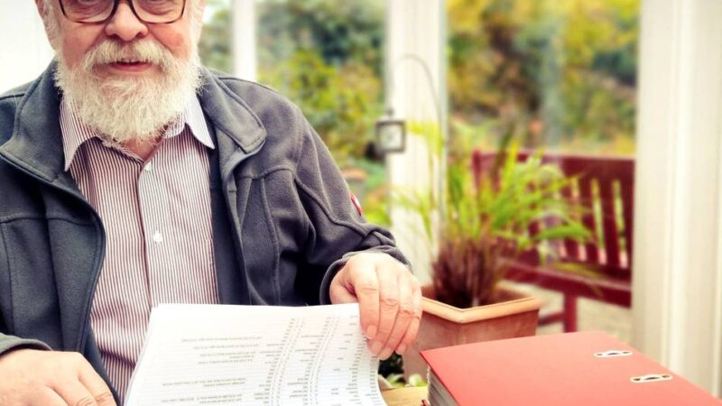 Vergangene Lebenswelten aus Schwalmtal: Totenzettel – leise Zeugen der Vergangenheit