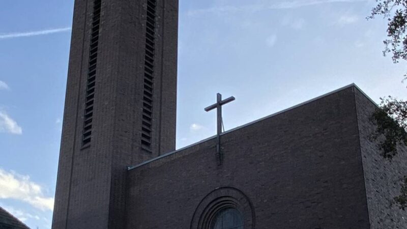 Kirchensterben in Krefeld: „Mir geht es schlecht“ – letzte Messe in der Kirche St. Martin