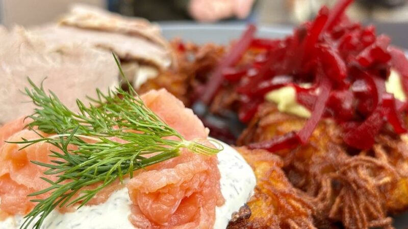 Burger, Reibekuchen, Süßes: Neun Food-Tipps für den Düsseldorfer Weihnachtsmarkt
