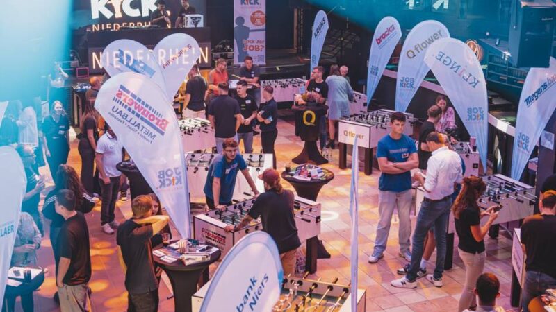 Im Konzert- und Bühnenhaus in Kevelaer: 51 regionale Unternehmen machen beim Jobkick Niederrhein mit