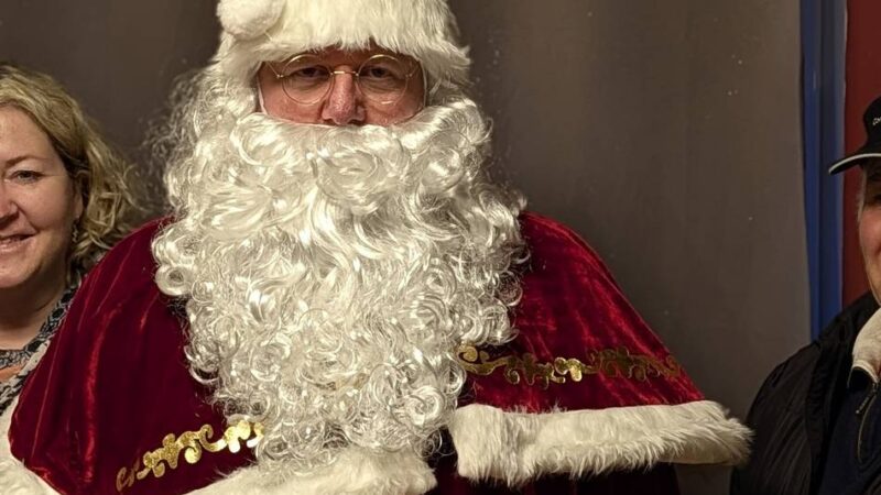 Herzensprojekt in Niederkrüchten zu Weihnachten: Familie Mertens schenkt Trost und Freude