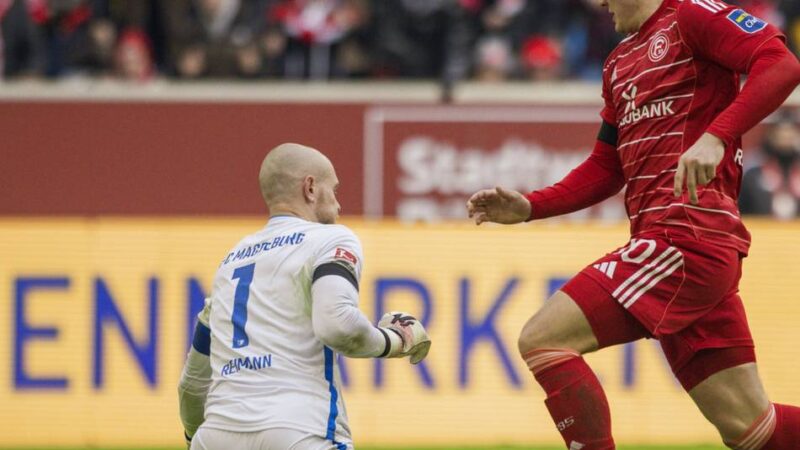 Während Anfang das Dilemma erklärt: Diese drei Forderungen stellt Fortuna-Sportvorstand Allofs an Christian Rasmussen