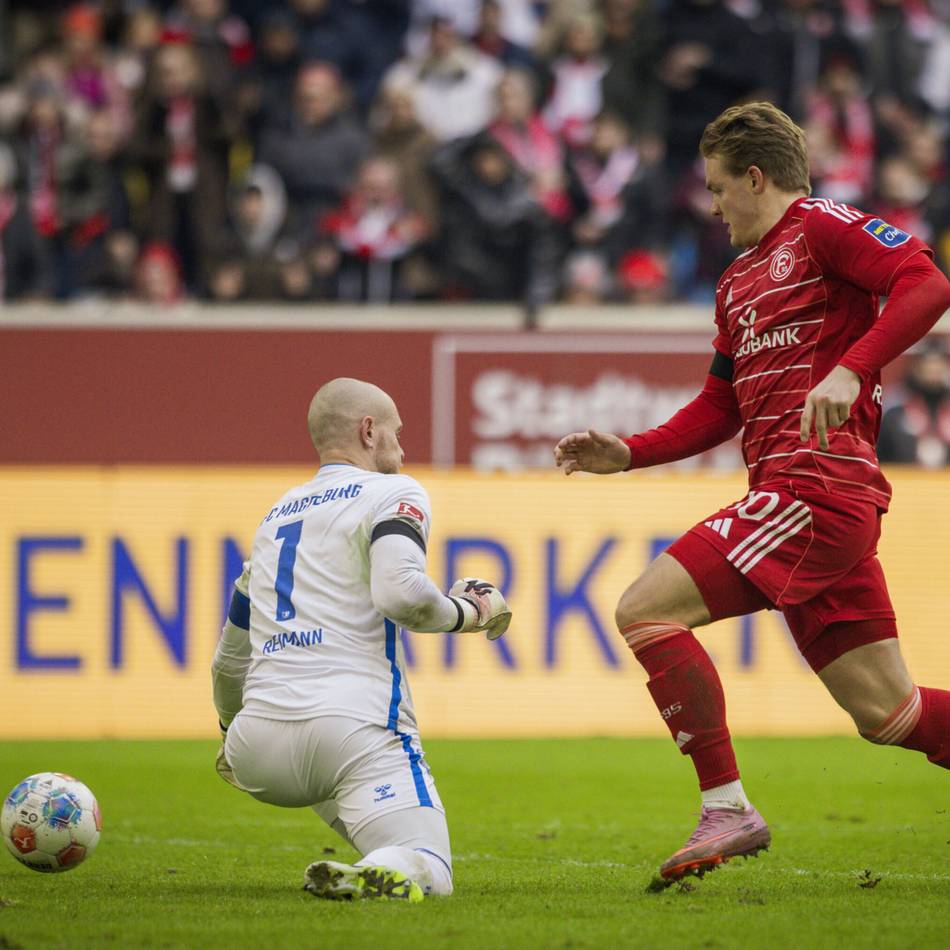 Während Anfang das Dilemma erklärt: Diese drei Forderungen stellt Fortuna-Sportvorstand Allofs an Christian Rasmussen