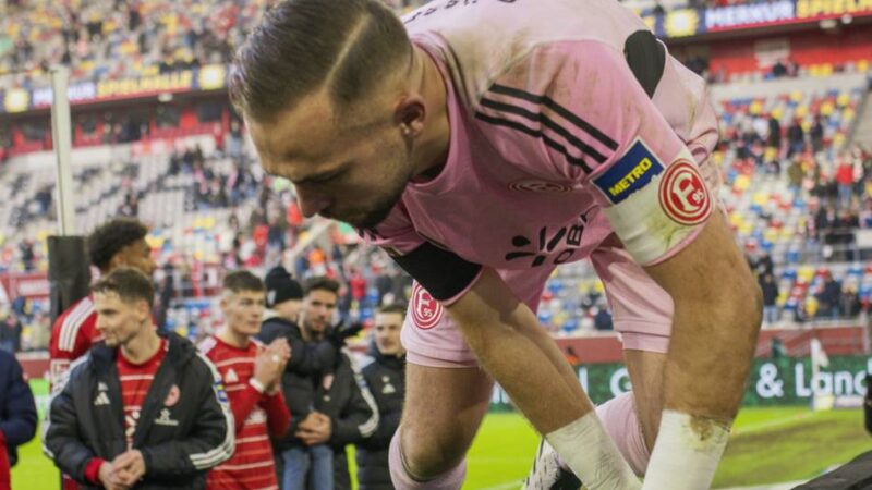 Zwei Wochen nach Kastenmeier-Interview: Jetzt also doch – Fortuna feiert ersten Sieg unter Anfang mit Mannschaftsabend