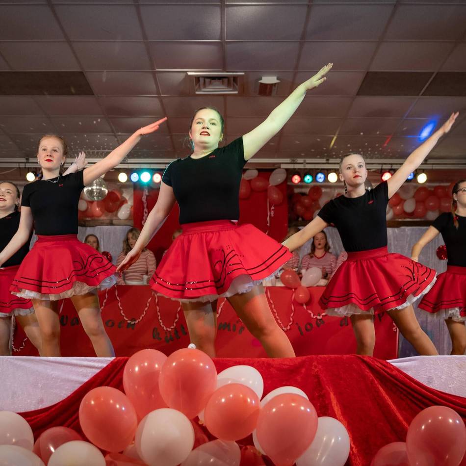 Seit 50 Jahren im Dormagener Karneval: Im Straberger Hubertussaal geht die Post ab