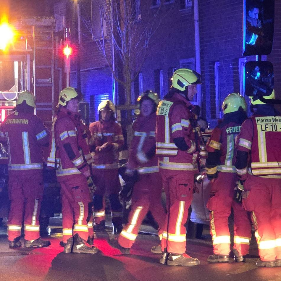 „Sie haben ihm das Leben gerettet“: Polizei rettet ohnmächtigen Mann aus qualmender Küche