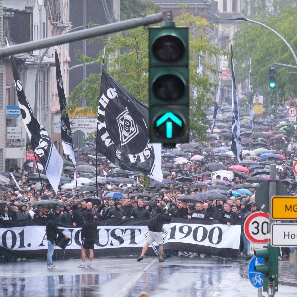 Borussia Mönchengladbach gegen 1.FC Köln: Dienstfrei-Sperre und Reiterstaffel – so bereitet sich die Polizei auf das Derby vor