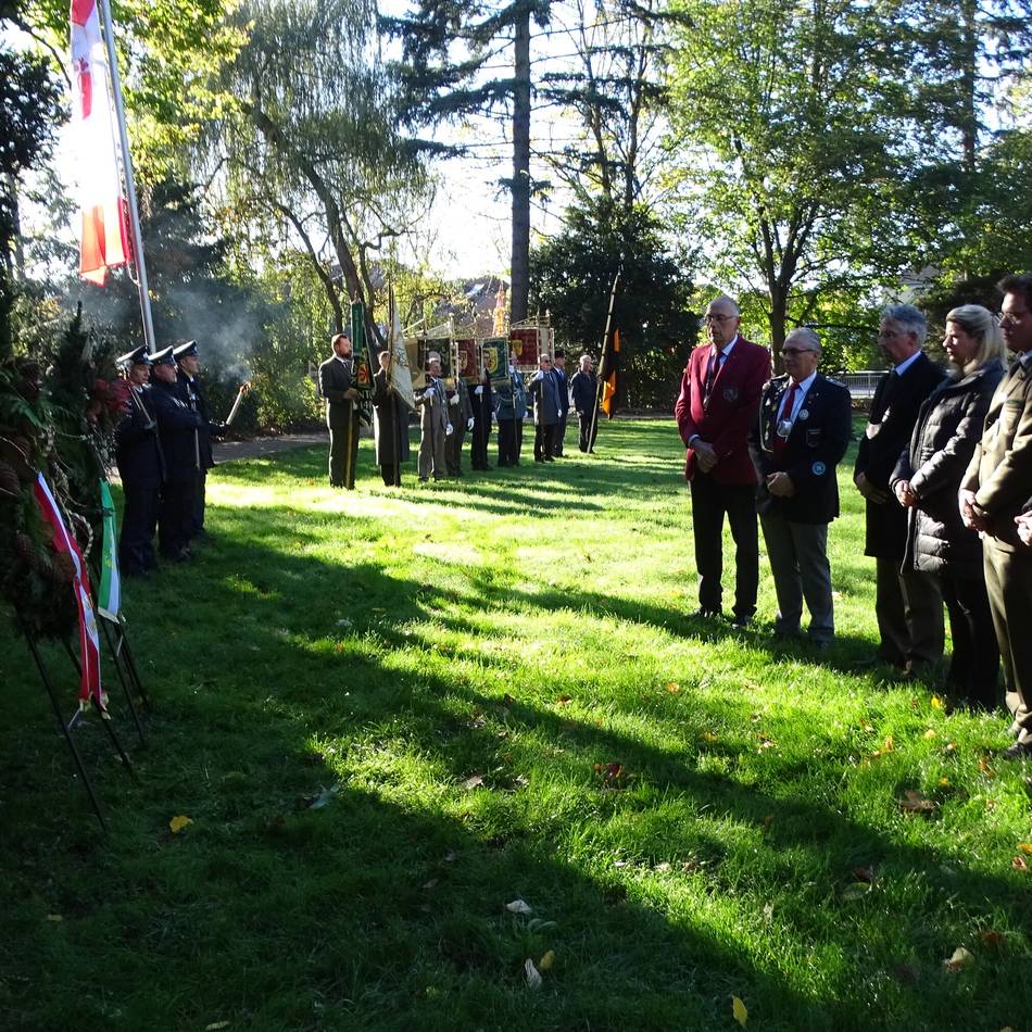 Volkstrauertag in Ratingen: Junge Menschen übernehmen Verantwortung