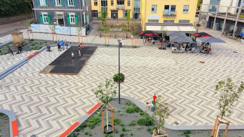 Hückeswagener Bauausschuss: Wird Bahnhofsplatz demnächst eine Fußgängerzone?