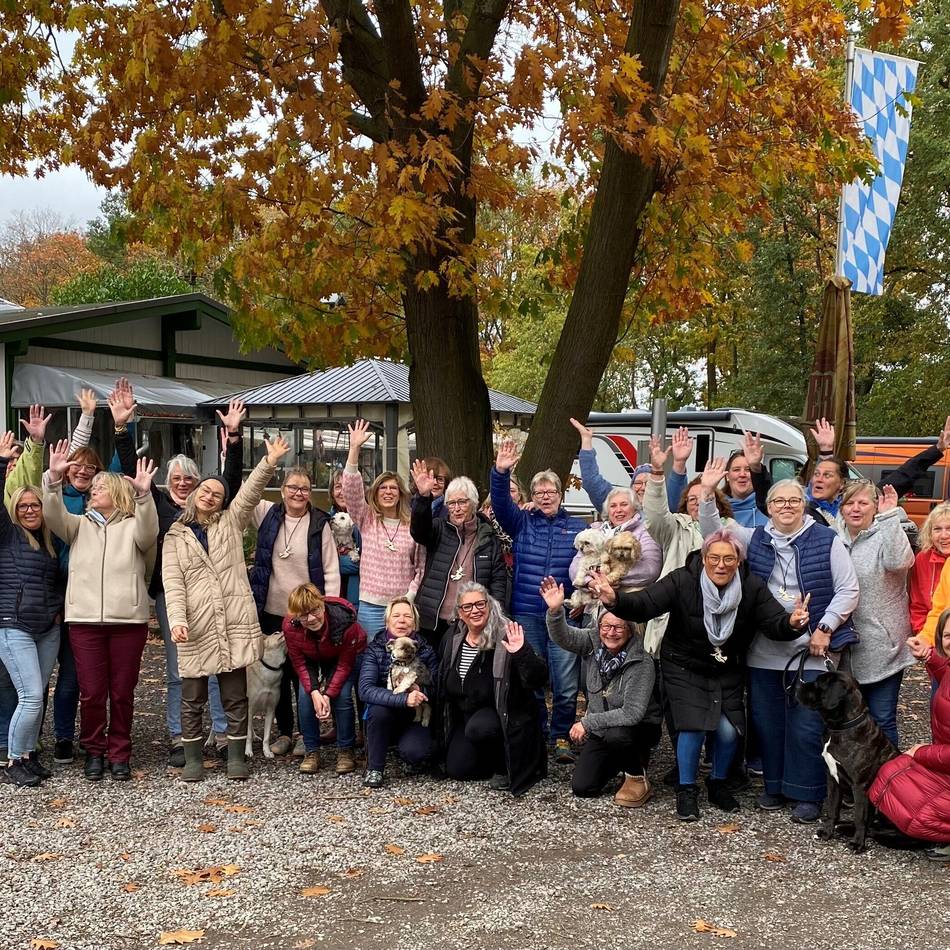 Camping-Fans unter sich: Frauentreffen auf dem Platz vom Wohnmobilpark in Sevelen