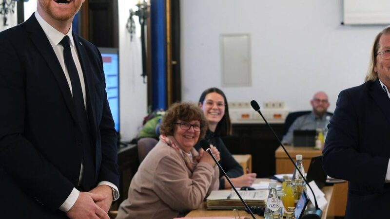 Konstituierende Ratssitzung: Der neue Rat startet mit Resolution zur A 44