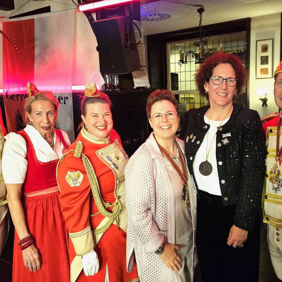 Winterbrauchtum in Düsseldorf: Gerresheimer Bürgerwehr ernennt ein Ehrenmitglied