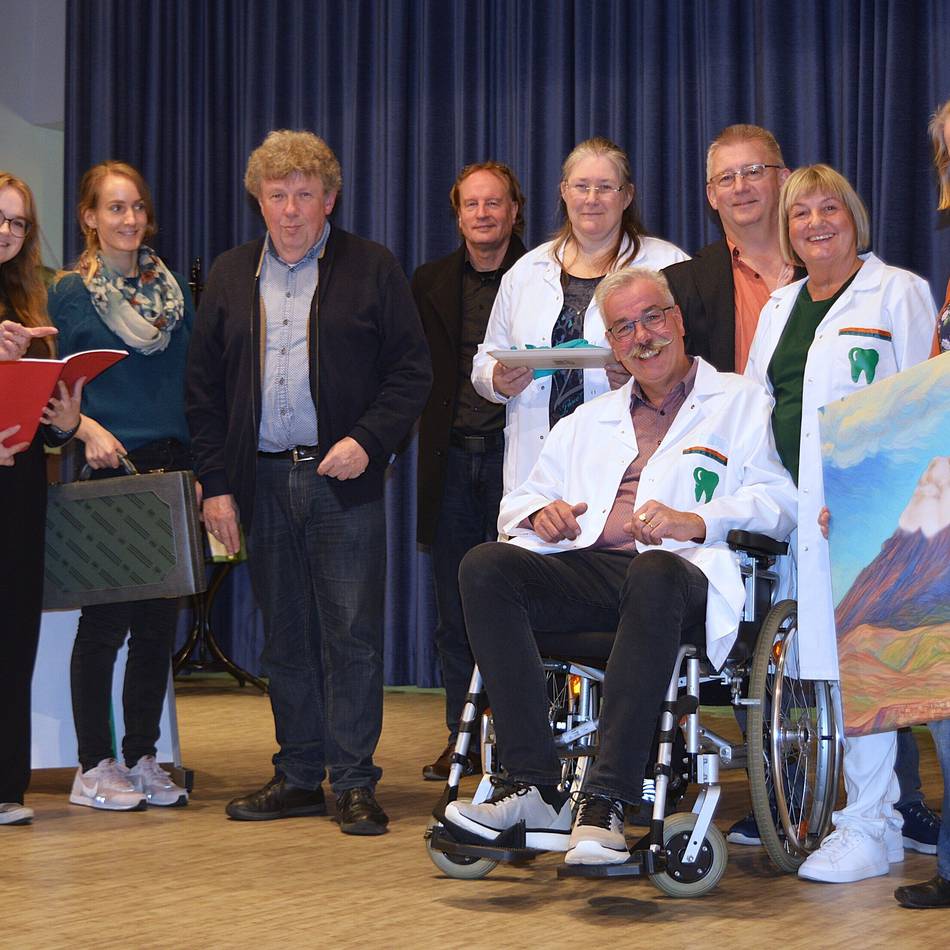 Laienspiel Hünger in Wermelskirchen: Eine bissfeste Komödie feiert Premiere