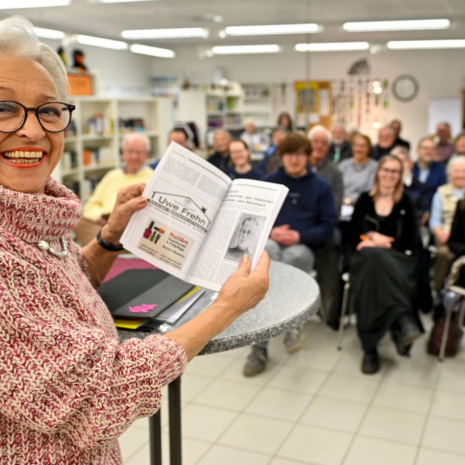 Bürgerverein Anrath: Ein Blick in das neue Anrather Heimatbuch