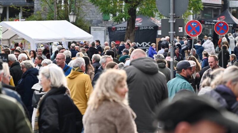 Brauchtum in Hückeswagen: Beim Martinsmarkt herrschte Hochbetrieb