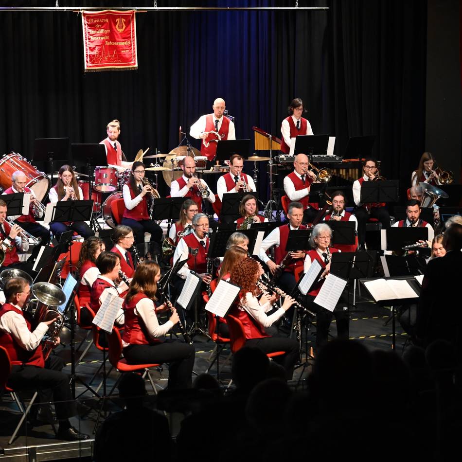 Musik in Radevormwald: Feuerwehrorchester gab Herbstkonzert im Bürgerhaus