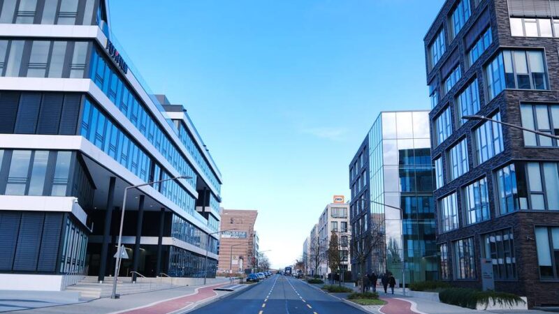 Aktuelle Untersuchung: IHK: Wirtschaft bleibt im Krisenmodus