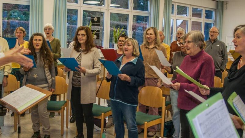 Kirchengemeinde in Radevormwald: Chor probt für Adventskonzert in der Martinikirche