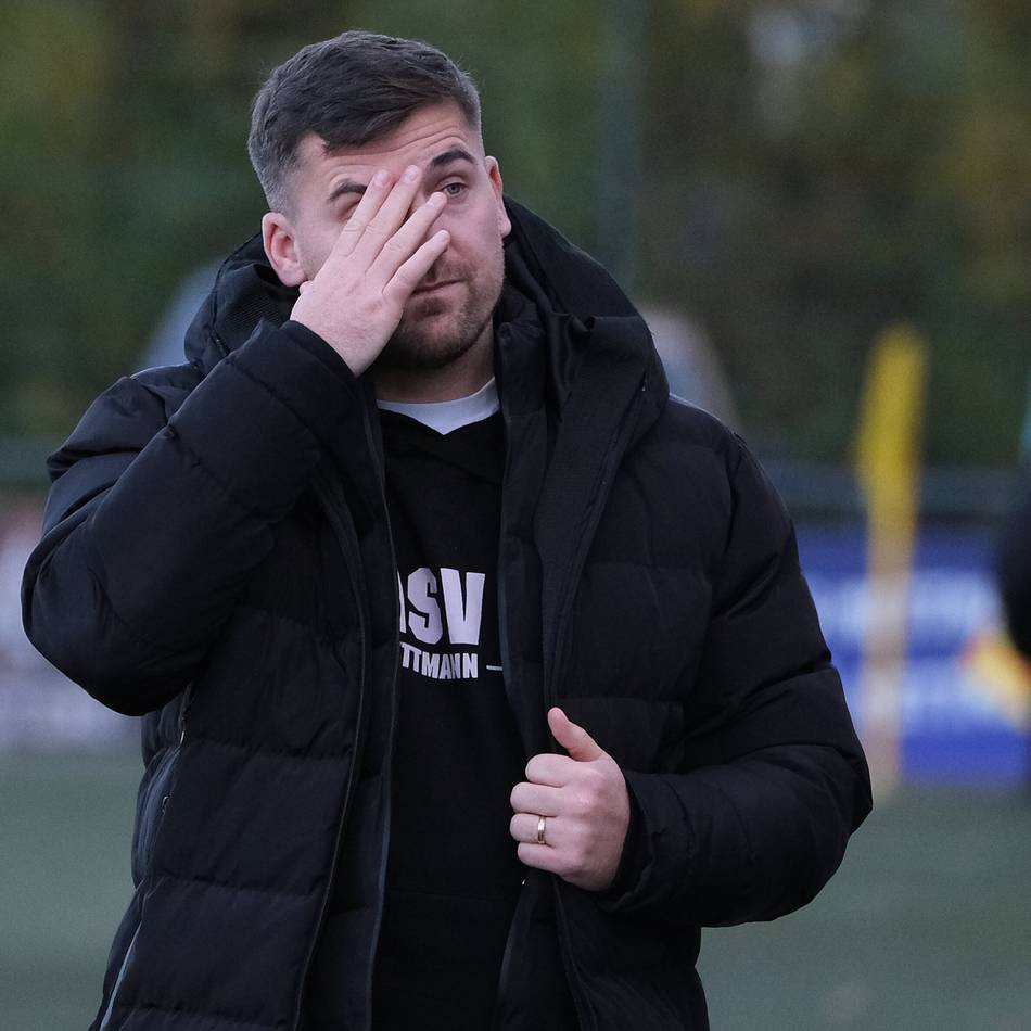 Mitten im Aufstiegskampf: Trainer Sebastian Pichura verlässt den ASV Mettmann