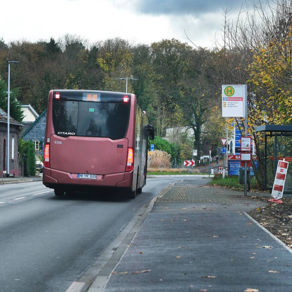 Im Ratinger Stadtgebiet: Haltestelle: Kampf um ein Stück Asphalt