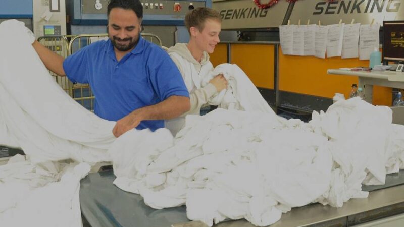 Einblick in die Wäscherei Brüx: Saubere Sache in Sonsbeck