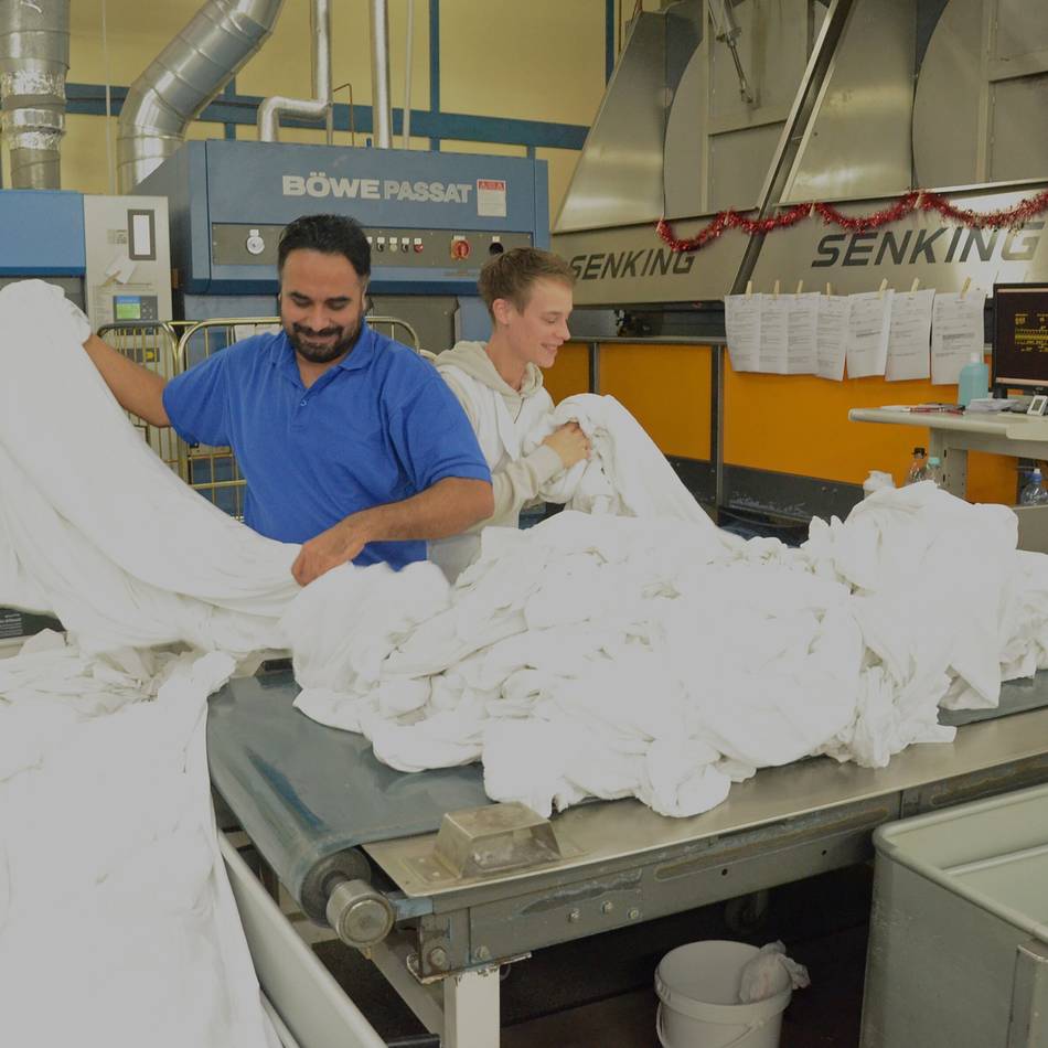 Einblick in die Wäscherei Brüx: Saubere Sache in Sonsbeck