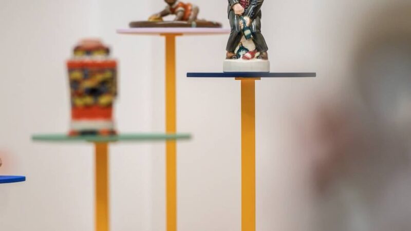 Alltagskunst mit Stil: Keramik fürs Rauchen und Schnaps im Klever Museum Kurhaus zu sehen