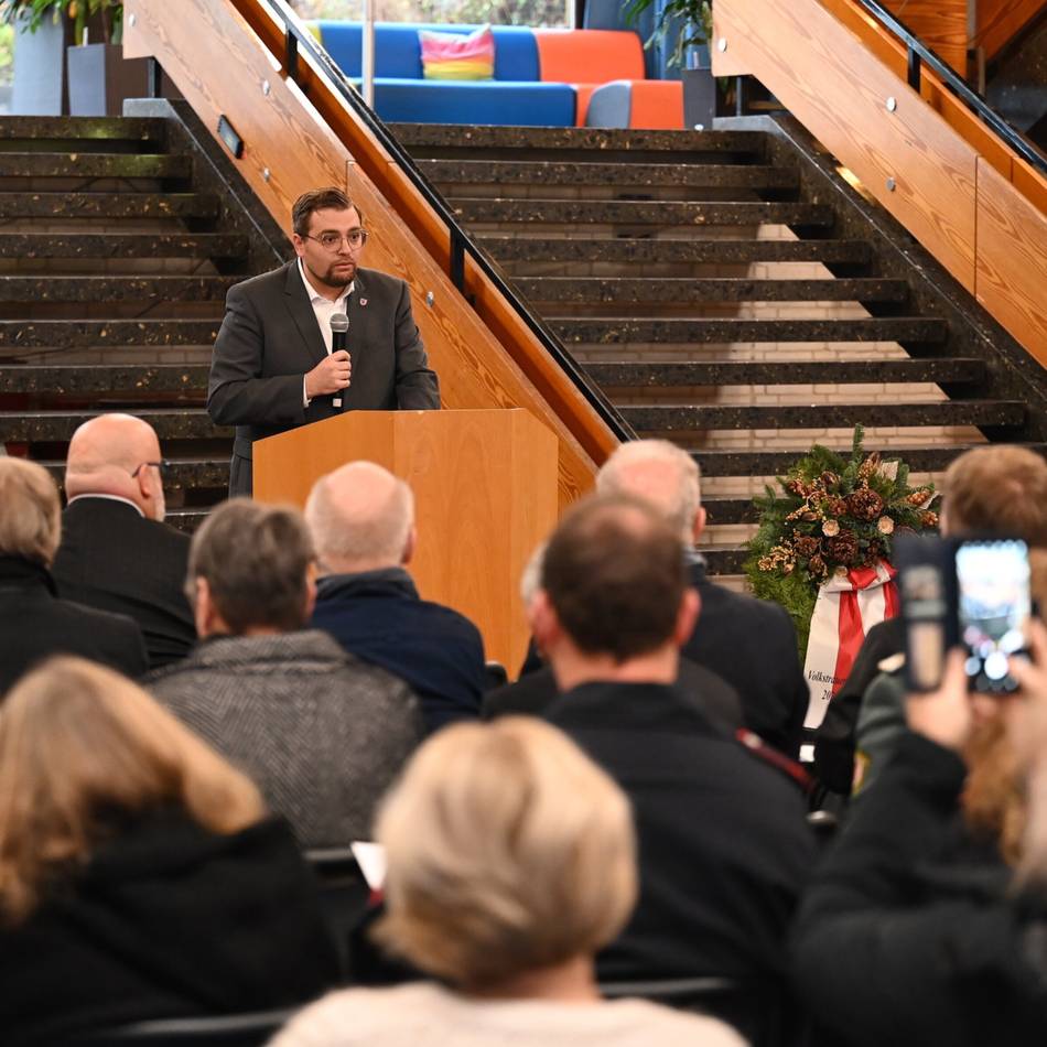 Gedenkveranstaltung in Radevormwald: Erinnerung an die Opfer der beiden Weltkriege