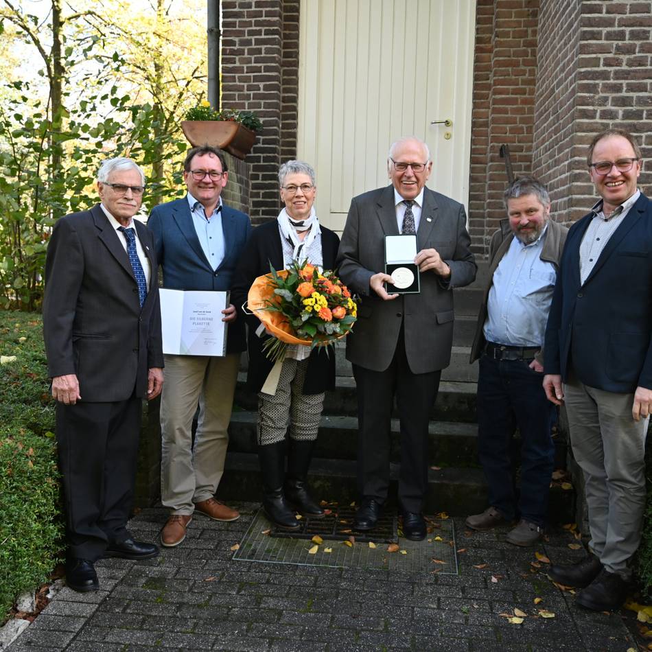 Engagement in der Landwirtschaft: Silberne Kammerplakette für Josef van de Sand