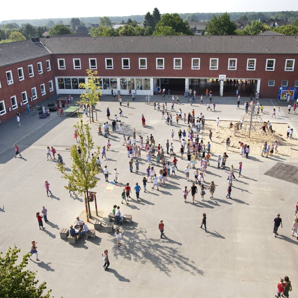 Grundschule Elmpt: Klimaresiliente Umgestaltung des Schulhofs