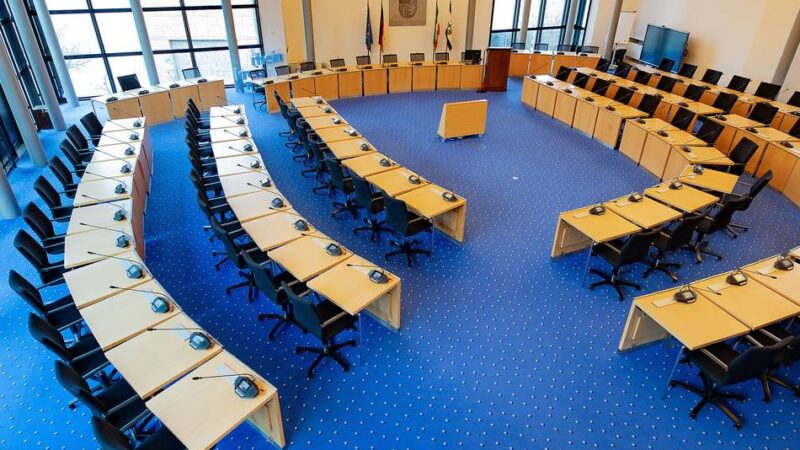 Der Kampf ums Sparen bei gestiegenen Kosten: So sind die Meerbuscher im Kreistag vertreten