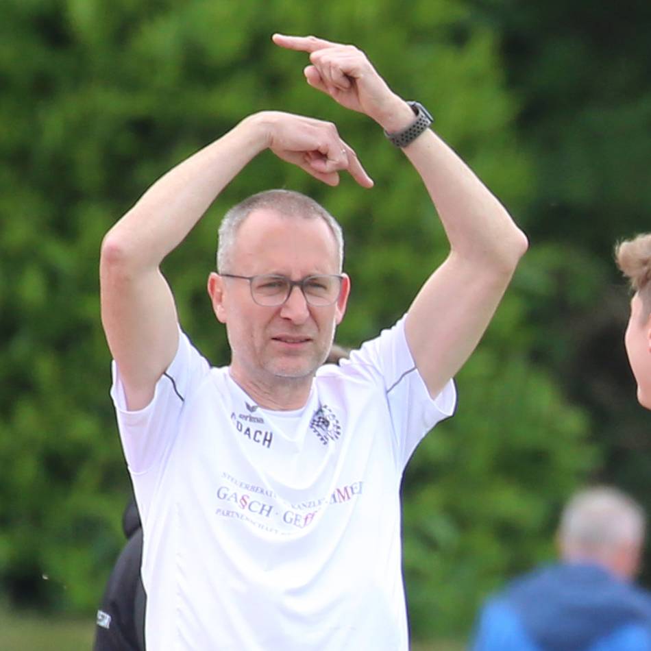 Schlusslicht der Niederrheinliga: Nettetals Frauen gehen mit neuem Trainer in den Abstiegskampf