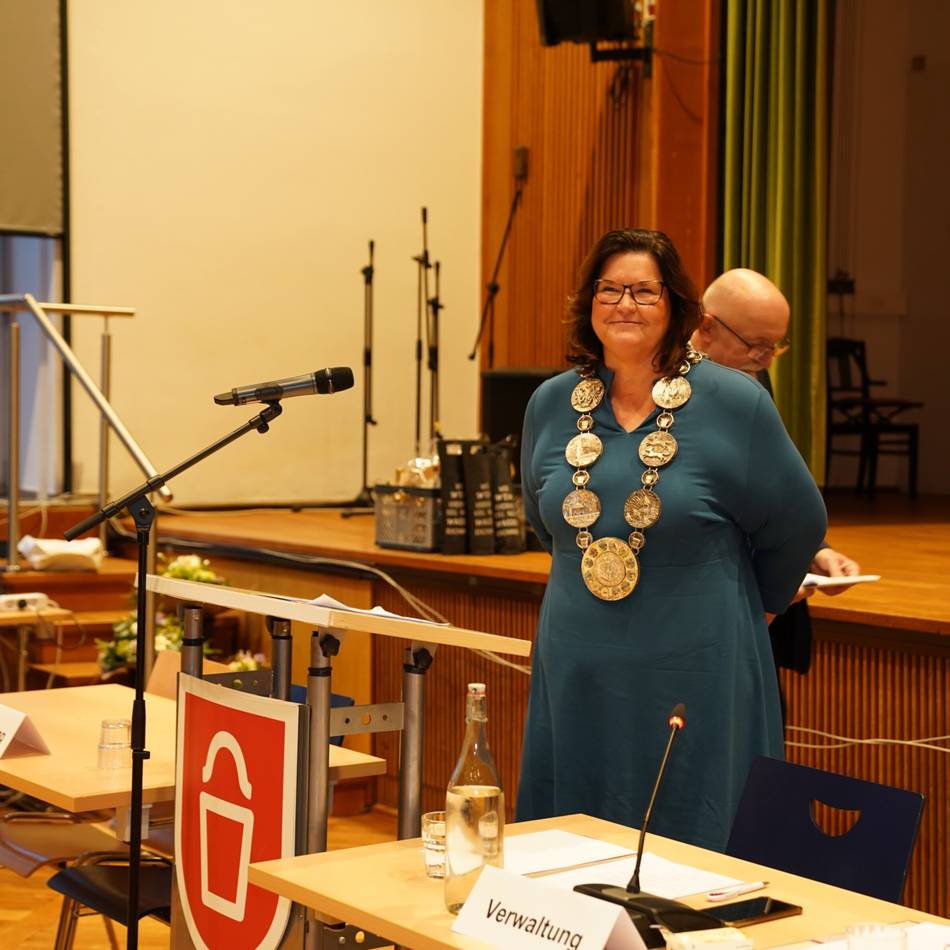 Emmerich: Claudia Lindlahr ist jetzt offiziell die Bürgermeisterin