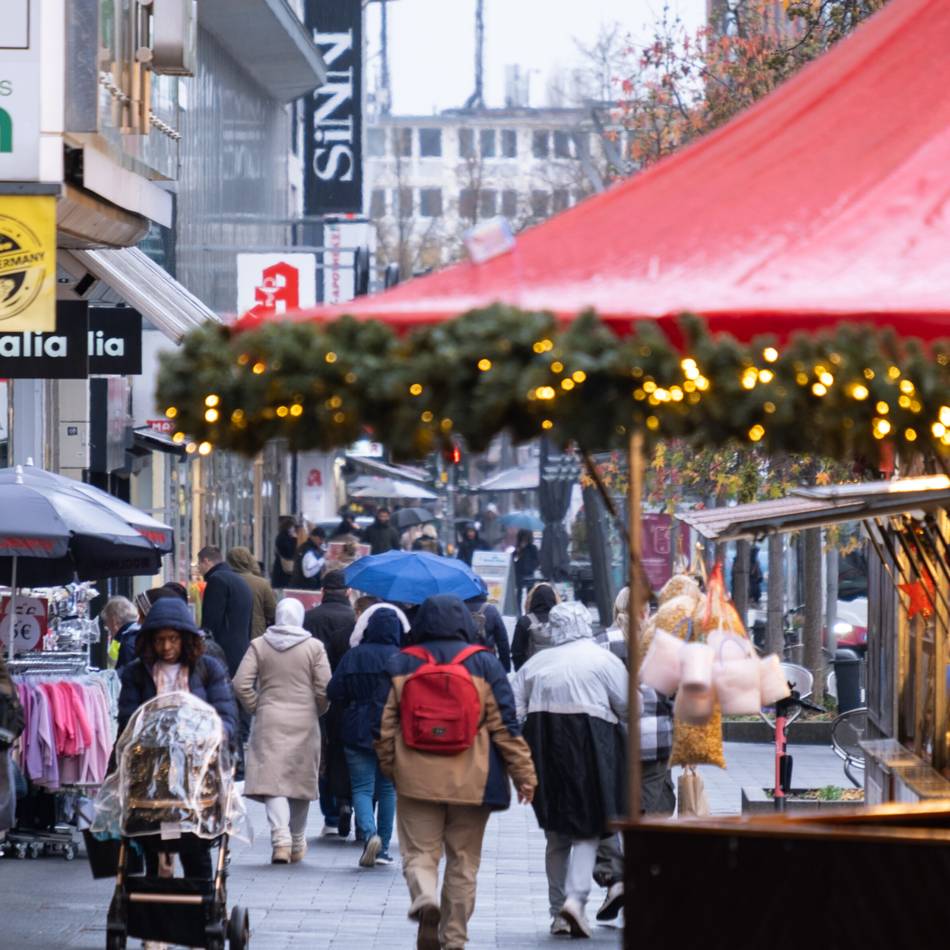 Vorbereitungen in Gladbach und Rheydt: Weihnachtsgeschäft startet – was Händler erwarten und Kunden kaufen