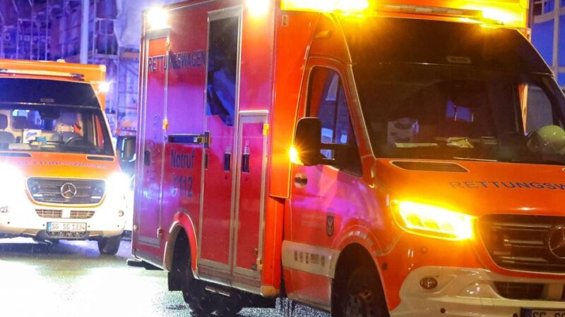 Zusammenstoß in Wesel: 61-Jähriger bei Unfall an Fußgängerampel schwer verletzt