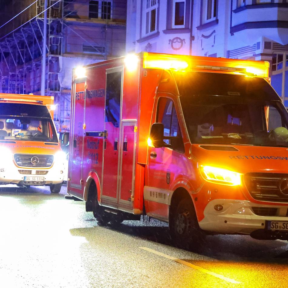 Zusammenstoß in Wesel: 61-Jähriger bei Unfall an Fußgängerampel schwer verletzt