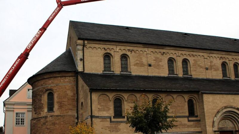 Sechsstellige Summe fließt ins Kloster: Neues Dach für die Basilika in Knechtsteden