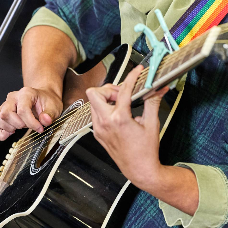 Christian Winter in der Johanniskirche: Gitarrensongs bei Süchtelner Vespermusiken