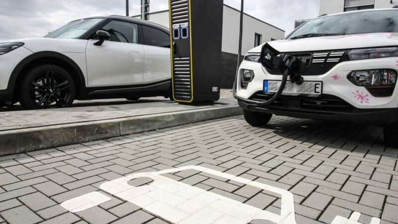 E-Autos in Grevenbroich: Mehr Ladepunkte, aber noch wenig Nutzung