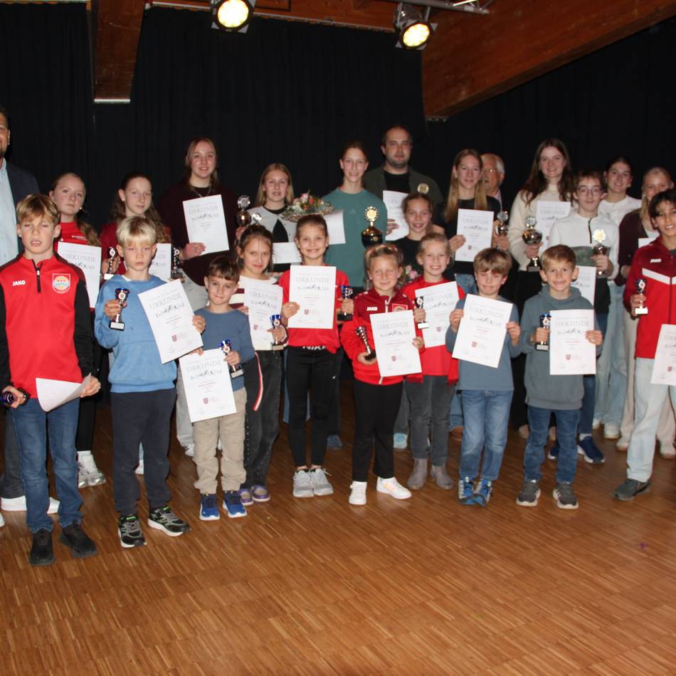 Leichtathleten treffen sich im Kastell: Ausgezeichnete Stimmung beim Sonsbecker Jubiläumsfest