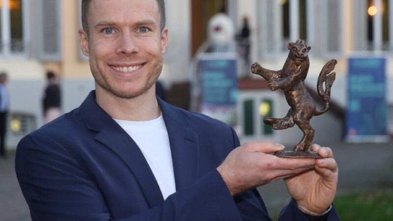 Ehrung für Markus Rehm in Leverkusen: Ein Bronzelöwe für „Mr. Paralympics“
