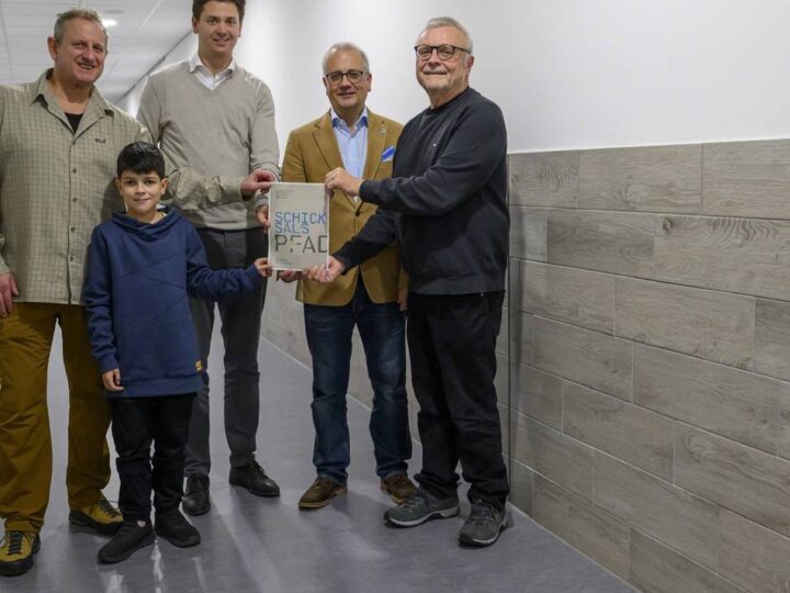 Politiker und Schüler schreiben an neuem Buch mit: „Schicksalspfad“ – Erinnerungen an jüdisches Leben in Büttgen