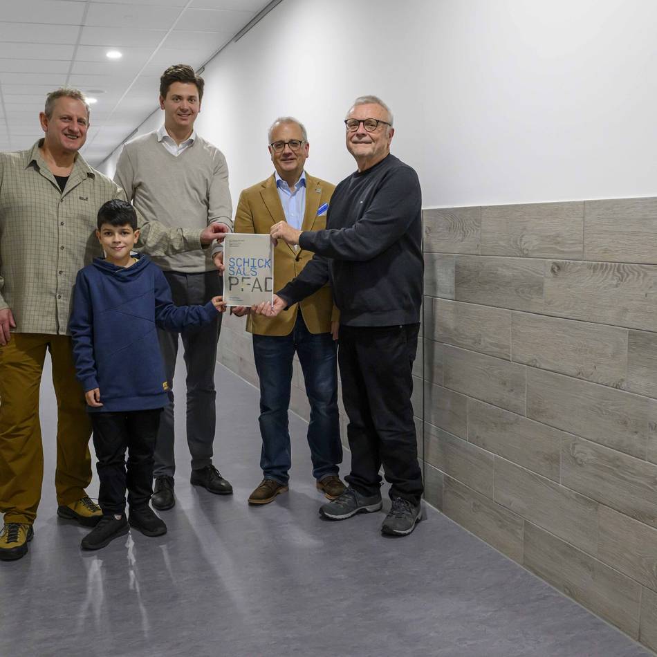 Politiker und Schüler schreiben an neuem Buch mit: „Schicksalspfad“ – Erinnerungen an jüdisches Leben in Büttgen