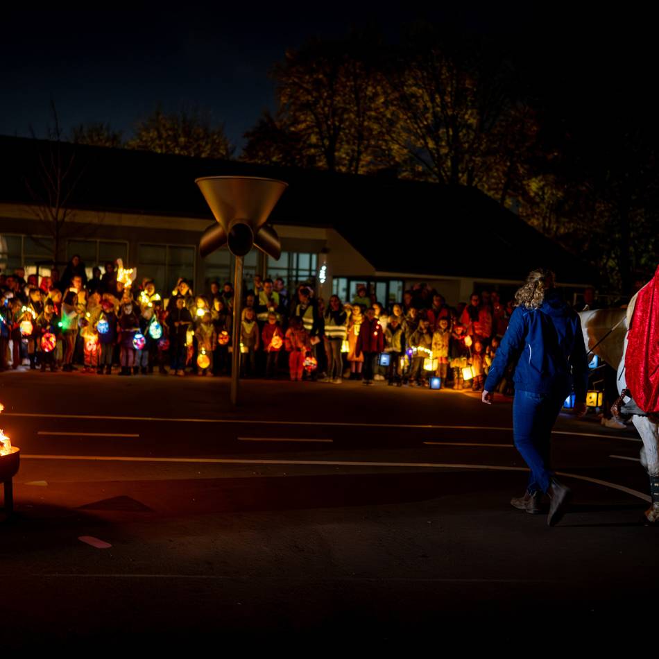 An Schulen,  in Kitas und auf Heiligenhauser Bühnen: Wie St. Martin das große Herbstprogramm eröffnet